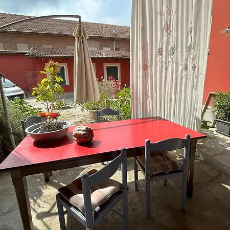 Aperegina Castellinaldo