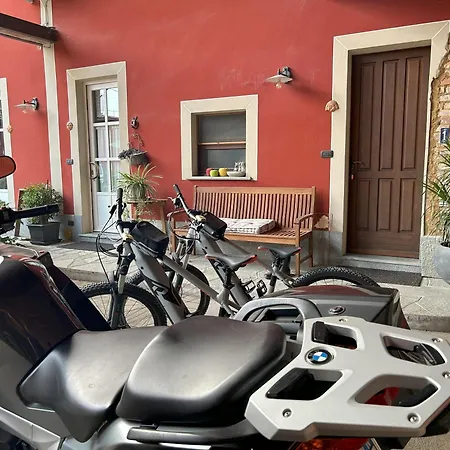 Aperegina דירה *